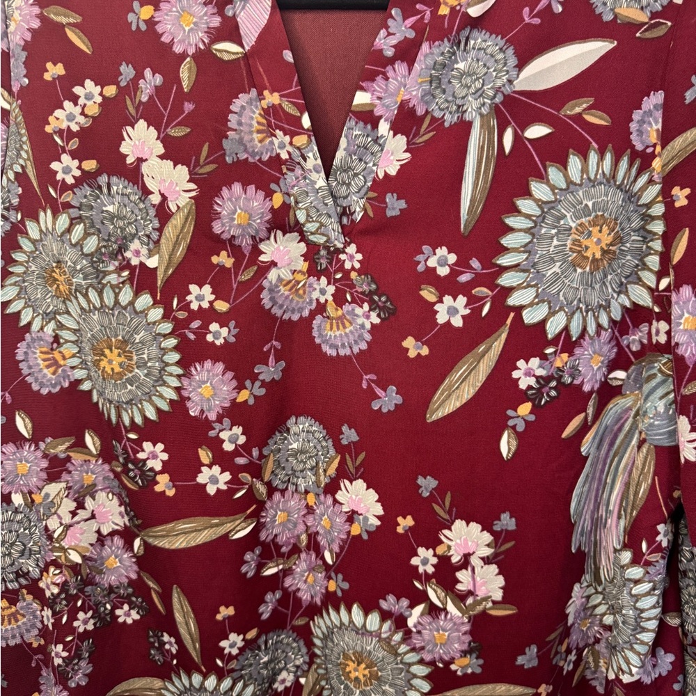 Gilli Burgundy Floral V-Neck Dress Size Medium - Picture 5 of 7